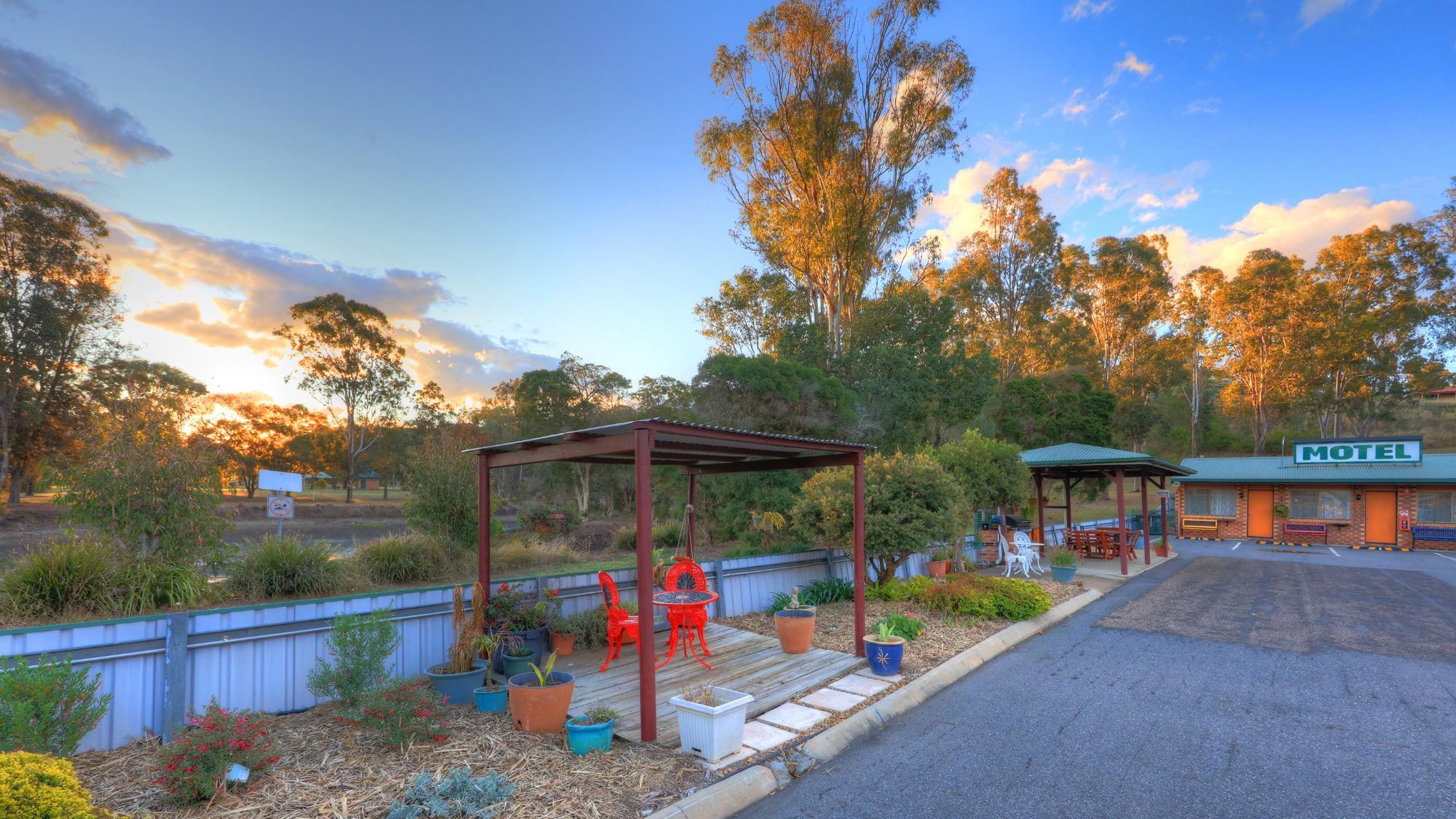 Boonah Motel Bagian luar foto